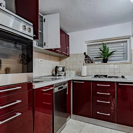 Villa Naty With Whirlpool By Guide