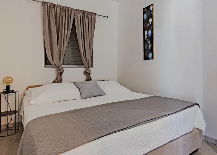 Villa Villa Naty With Whirlpool By Villas Guide Vela Luka