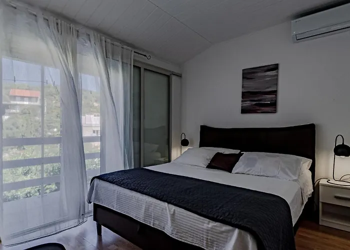 Villa Naty With Whirlpool By Villas Guide *