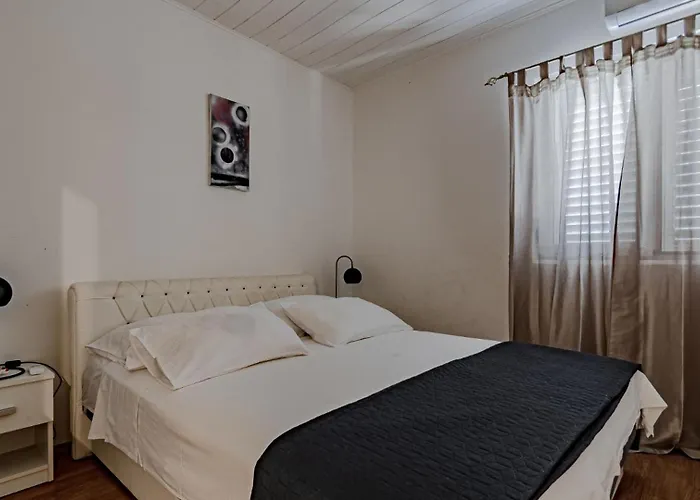 Villa Villa Naty With Whirlpool By Villas Guide