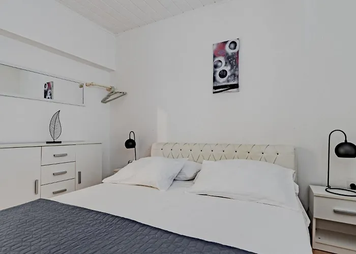 Villa Naty With Whirlpool By Villas Guide * Vela Luka