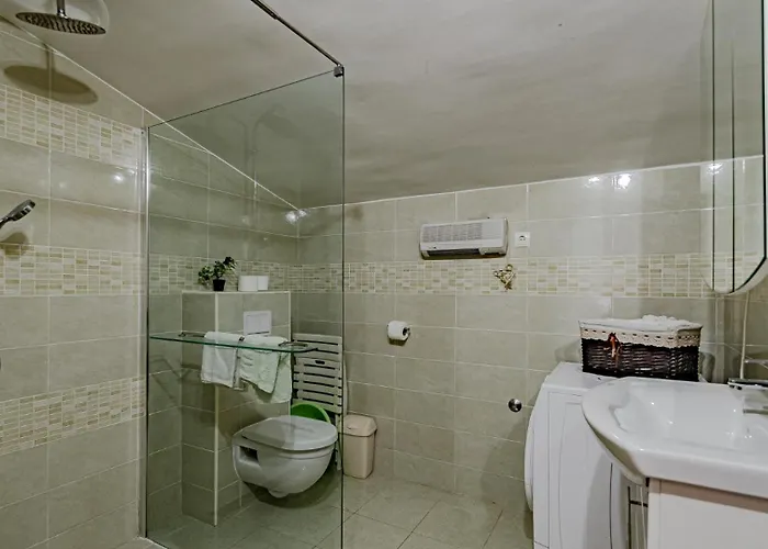 Villa Naty With Whirlpool By Villas Guide