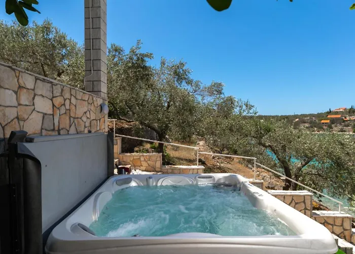 Villa Naty With Whirlpool By Villas Guide Villa Vela Luka